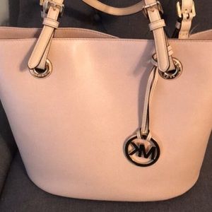 Michael Kors pink/rose gold purse!!